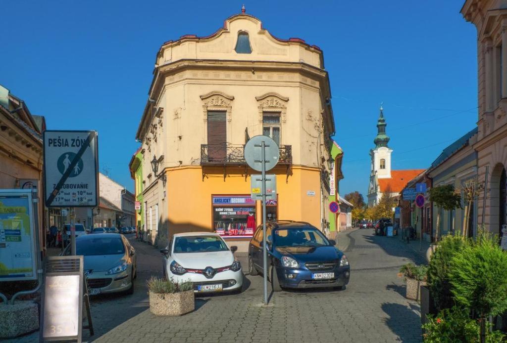 Apartman Zara Komárno Exterior foto